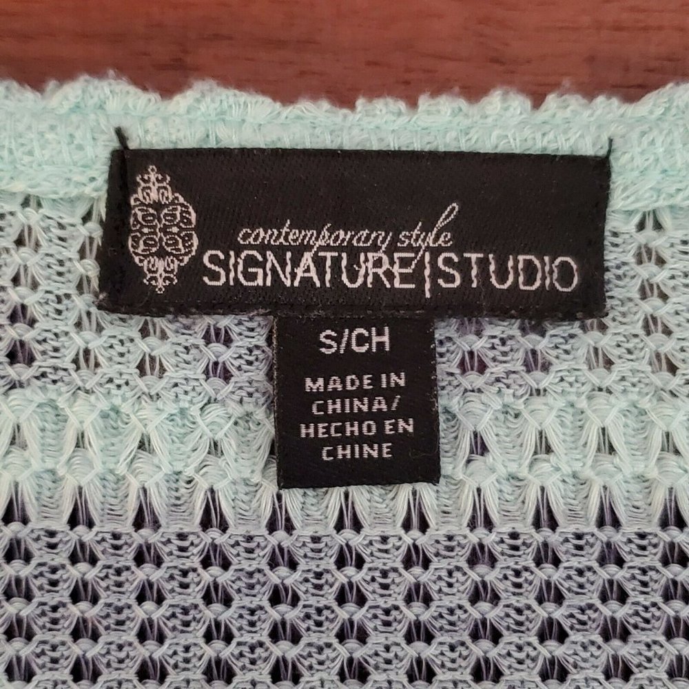 SIGNATRUE STUDIO Pull Over Knit Top Shades of Blue Size S - Picture 4 of 4